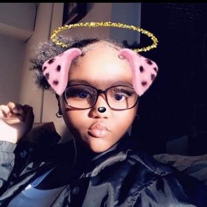 Meet your Posher, Inaisia